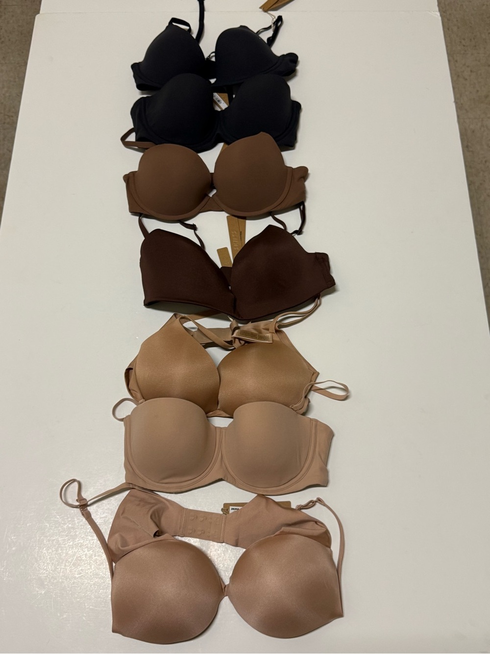 Skims Women’s NWT Bras Lot 7 Different Style Types Size 34C Brown/black